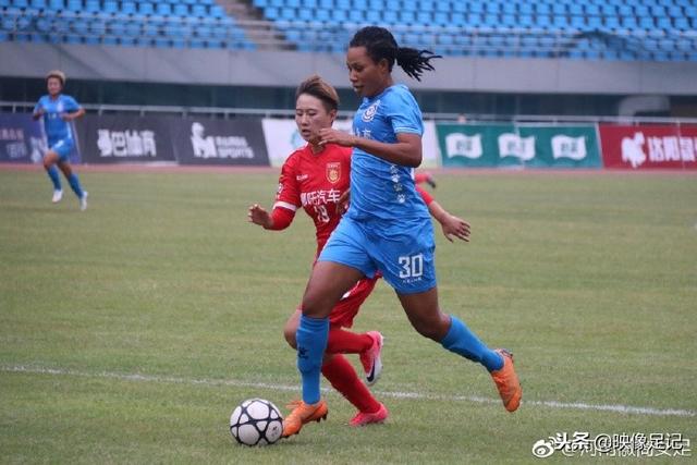 两位跳水天才少女的母亲对比令人深思